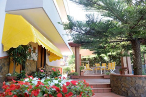 Гостиница Villa Eden  Корбара